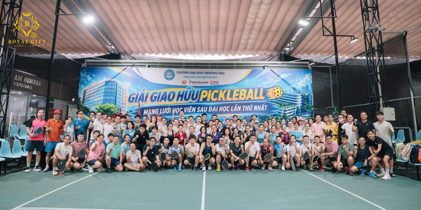 Royal Gift đồng hành cùng giải giao lưu pickleball đại học Thương Mại