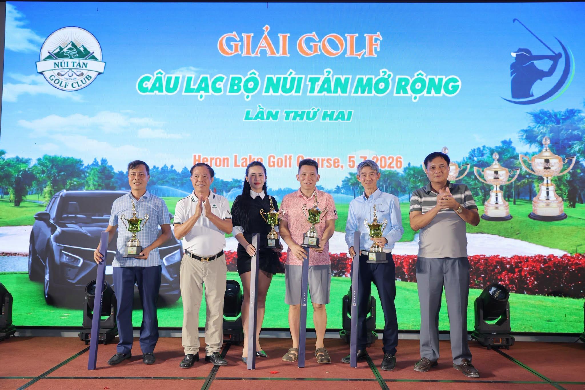 ROYAL GIFT ĐỒNG HÀNH CÙNG DẤU ẤN VINH DANH TẠI GIẢI ĐẤU GOLF CLB NÚI TẢN LẦN THỨ II 